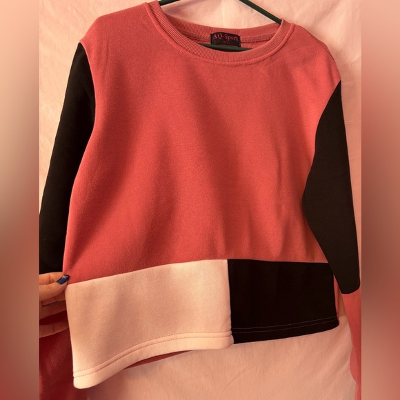 Super cute Crop Sweatshirt - Picture 3 of 7